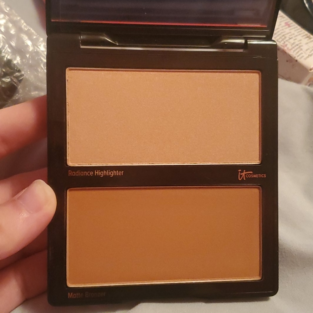 IT Cosmetics contour pallet
